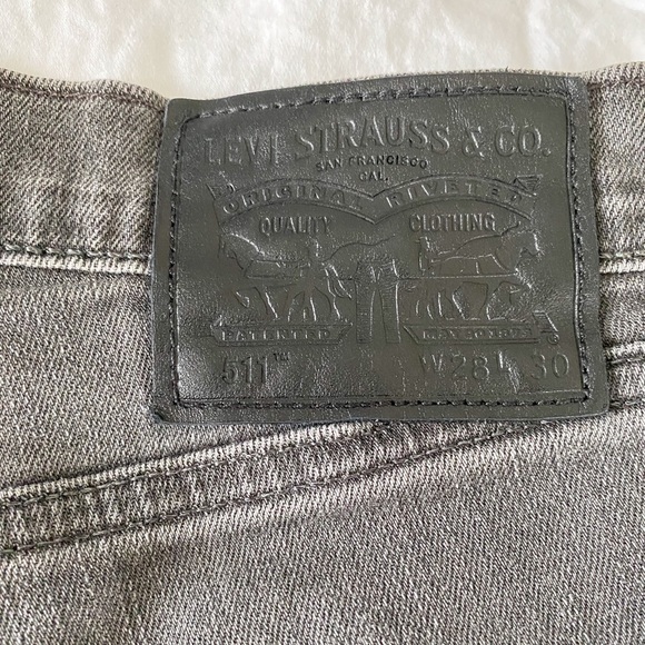 2/$40💜 CLOSET CLEAN OUT: Levi’s shorts - Picture 10 of 10